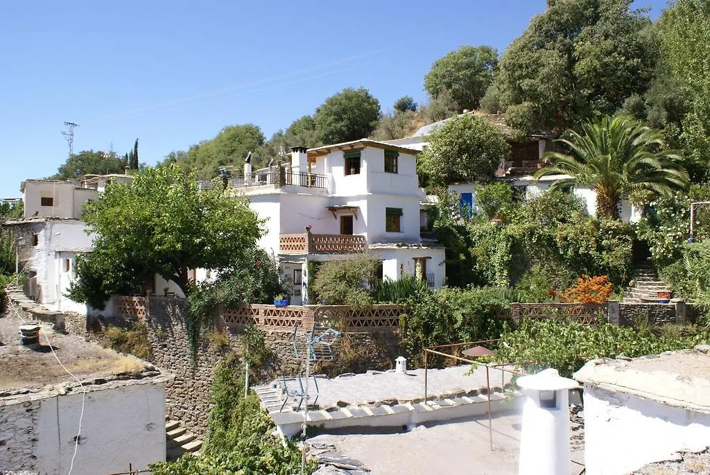Sierra Y Mar Bed and Breakfast Ferreirola